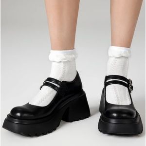 Chunky Heeled Double Strap Mary Jane Shoes.